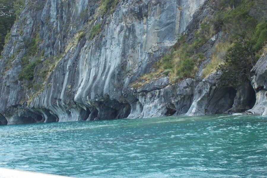 Очаровывающие Мраморные пещеры