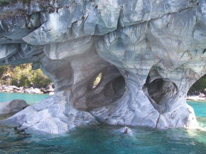 Очаровывающие Мраморные пещеры