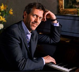 Знаменитий "Доктор Хаус" в звичайному житті володіє багатьма музичними інструментами.