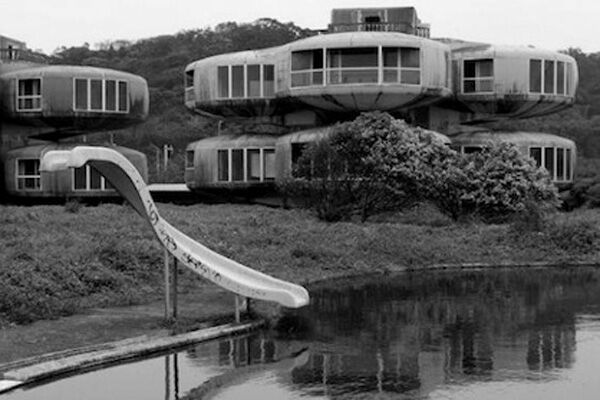 10 самых страшных заброшенных городов мира.Фото