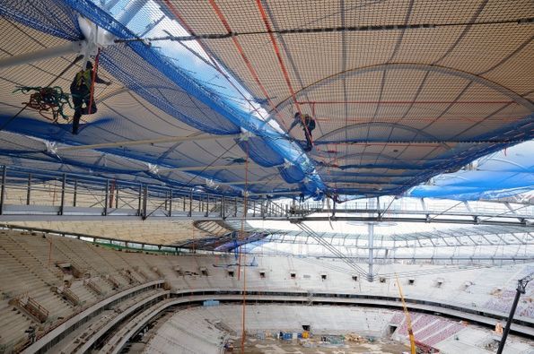 Национальный стадион в Варшаве: монтаж крыши. Фото