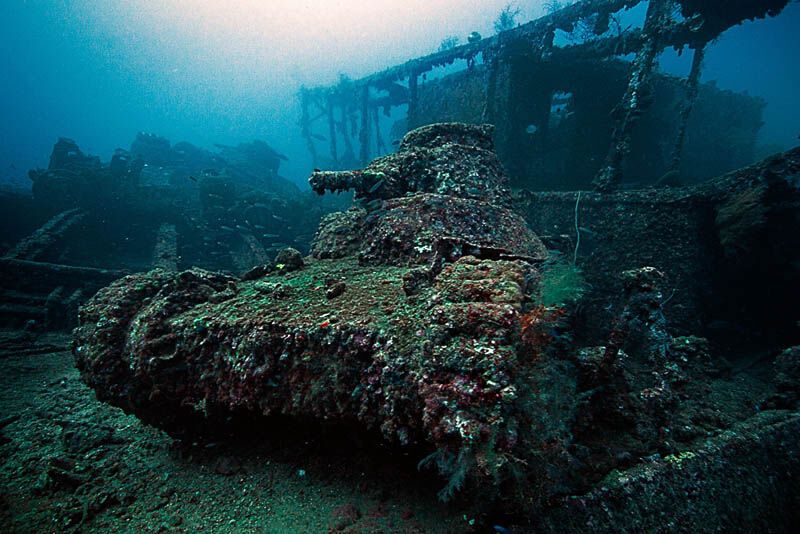 25 кинутих кораблів з усього світу