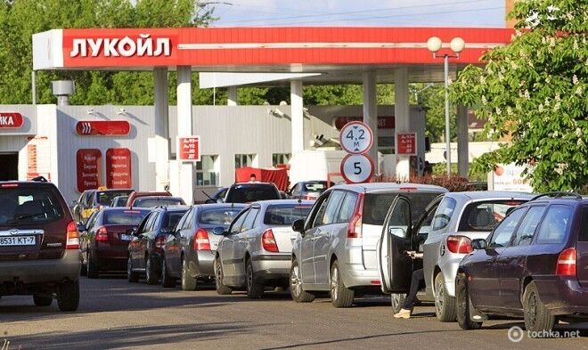 В Беларуси спички и бензин стали дефицитом