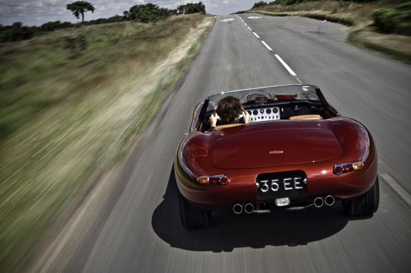Классический Jaguar E-Type от тюнинг-ателье «Eagle»