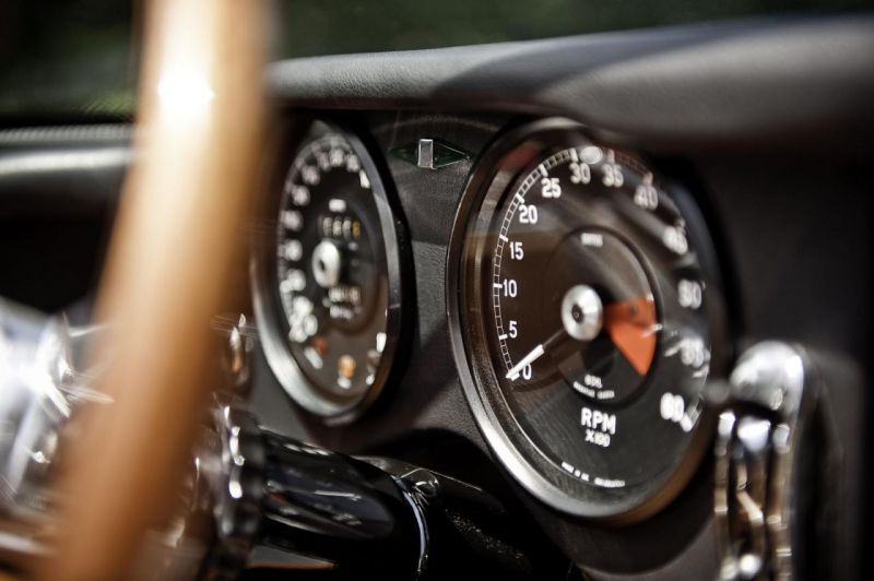 Классический Jaguar E-Type от тюнинг-ателье «Eagle»