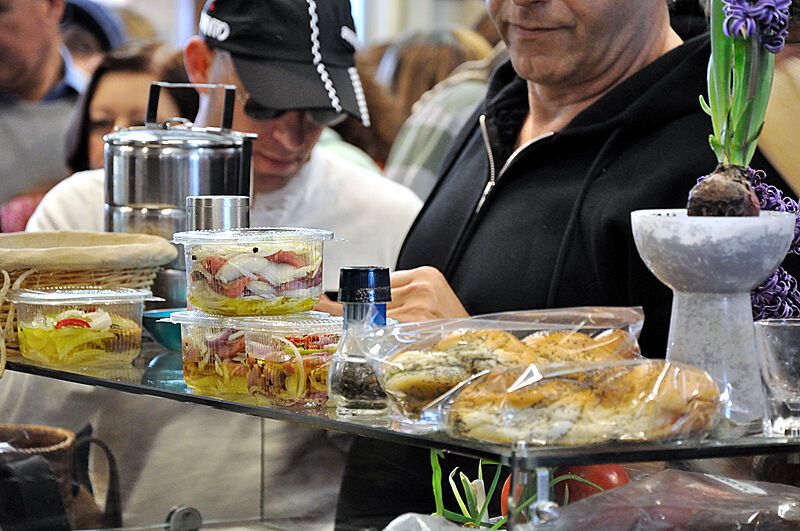 Прогулянка по одному з ринків Тель-Авіва