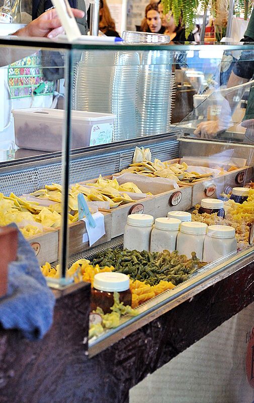 Прогулянка по одному з ринків Тель-Авіва