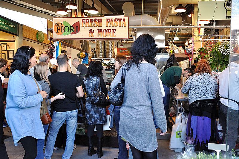 Прогулянка по одному з ринків Тель-Авіва