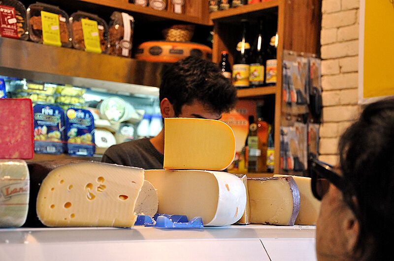 Прогулянка по одному з ринків Тель-Авіва