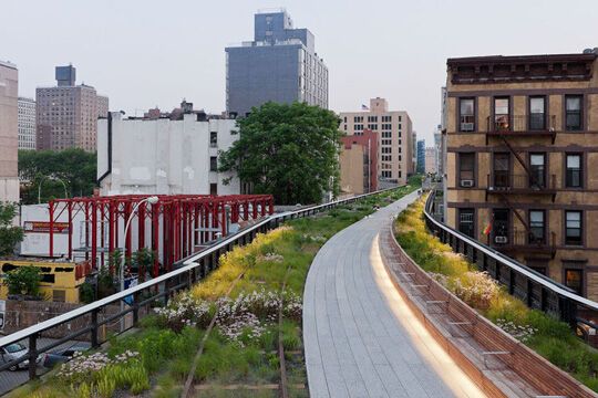 В Нью-Йорке открыли вторую очередь воздушного парка High Line