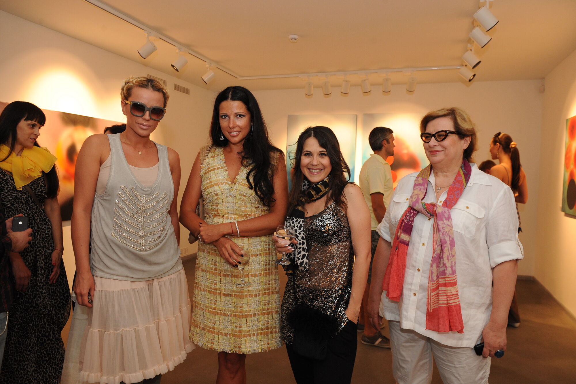 Творча еліта ловила МИГ