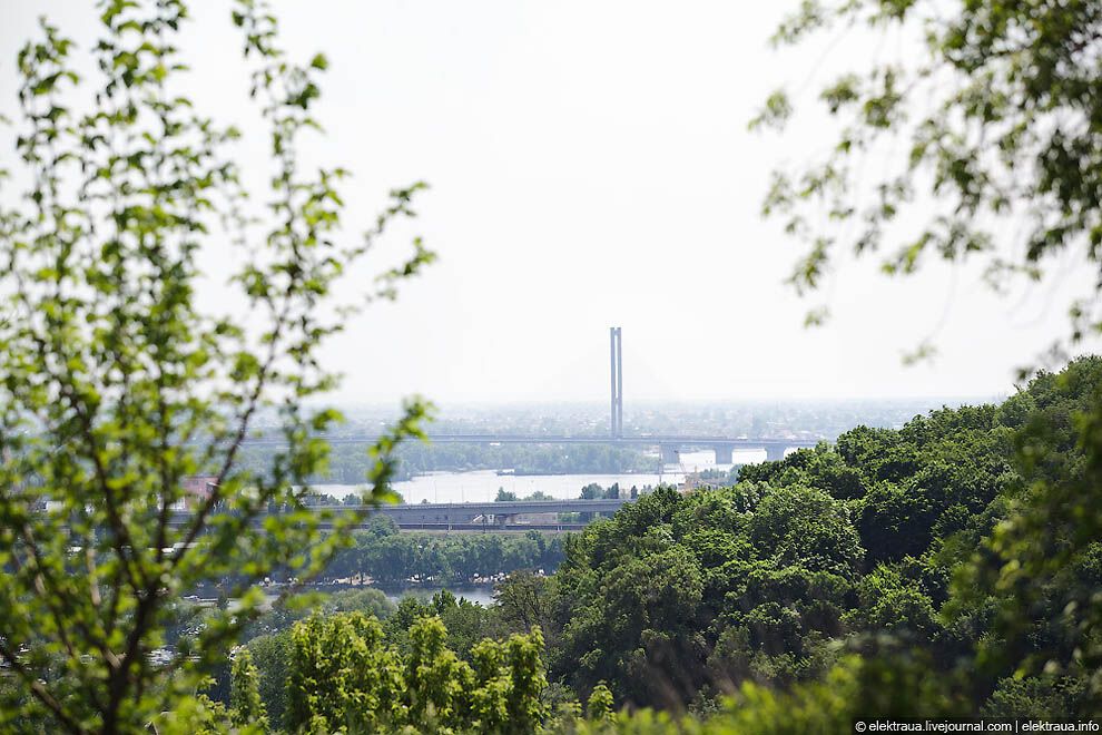 Київ з монумента "Батьківщина-мати"