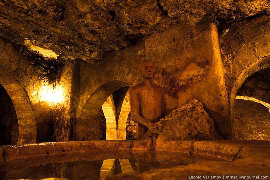 Лабіринт (катакомби) в Будапешті