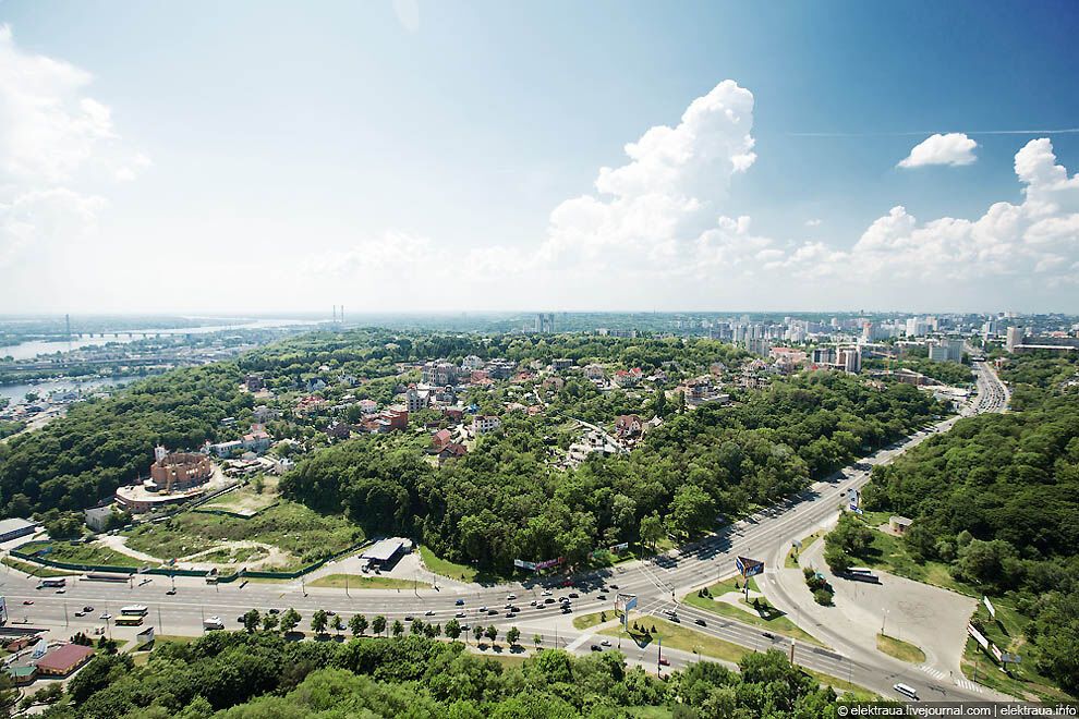 Київ з монумента "Батьківщина-мати"