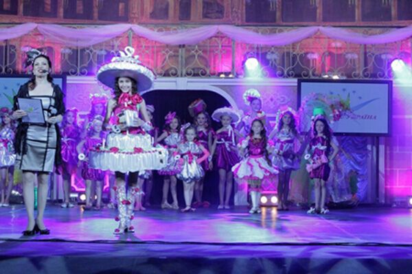 "Мини Мисс Украина 2011": украинки прекрасны с детства. Фото