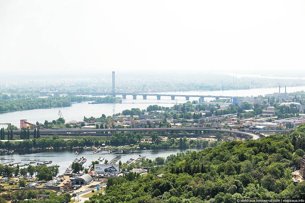 Київ з монумента "Батьківщина-мати"