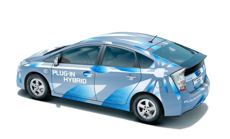 Новая Toyota Prius будет еще более экономной