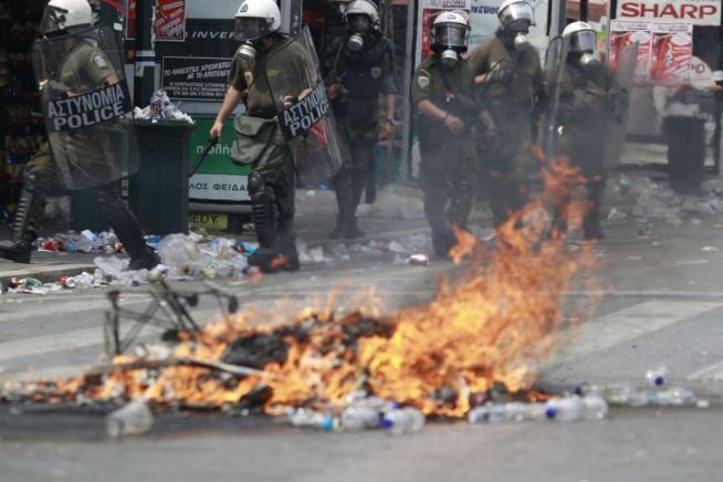 У ході зіткнень в Афінах постраждали 18 людей