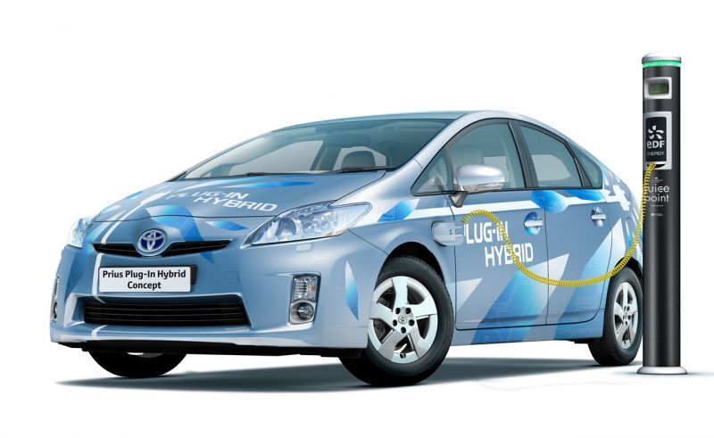 Новая Toyota Prius будет еще более экономной