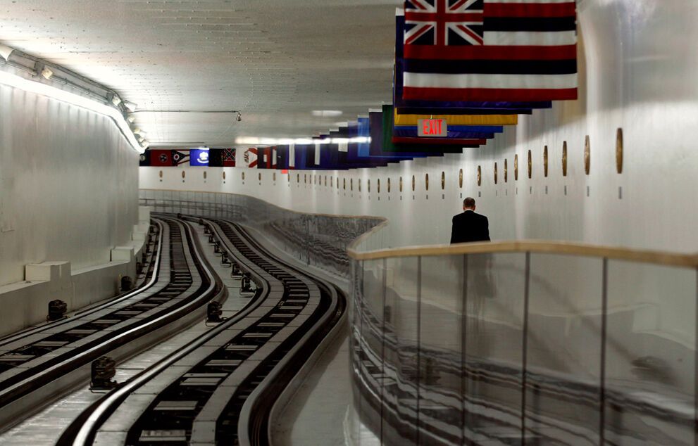 Фото-під землі