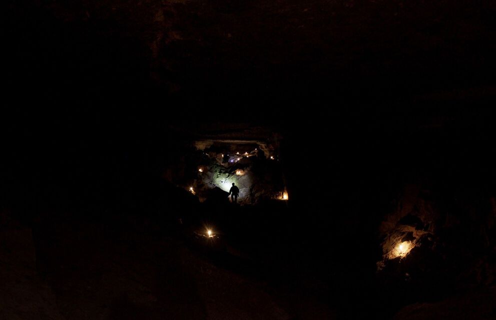 Фото-під землі