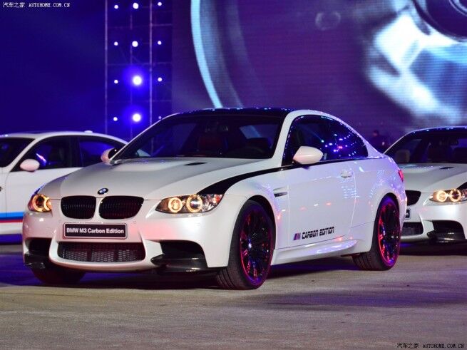 Немцы радуют китайцев: BMW M3 Carbon Edition для Поднебесной