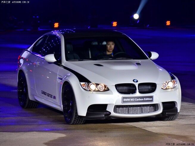 Немцы радуют китайцев: BMW M3 Carbon Edition для Поднебесной