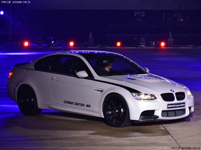 Немцы радуют китайцев: BMW M3 Carbon Edition для Поднебесной