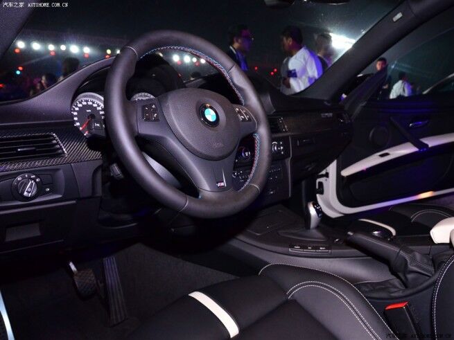 Немцы радуют китайцев: BMW M3 Carbon Edition для Поднебесной