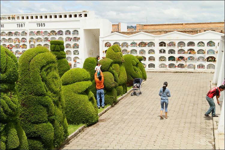 Незвичайні кладовища в Південній Америці