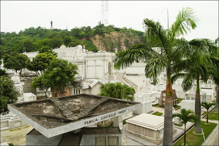 Незвичайні кладовища в Південній Америці