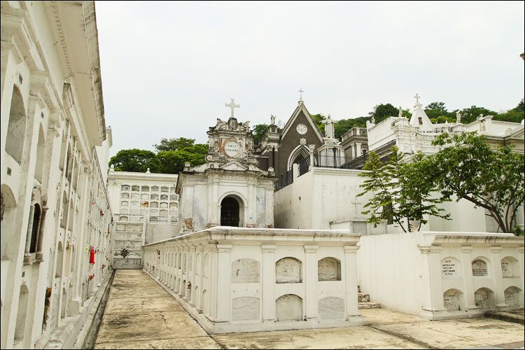 Незвичайні кладовища в Південній Америці