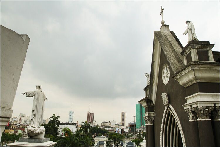 Незвичайні кладовища в Південній Америці
