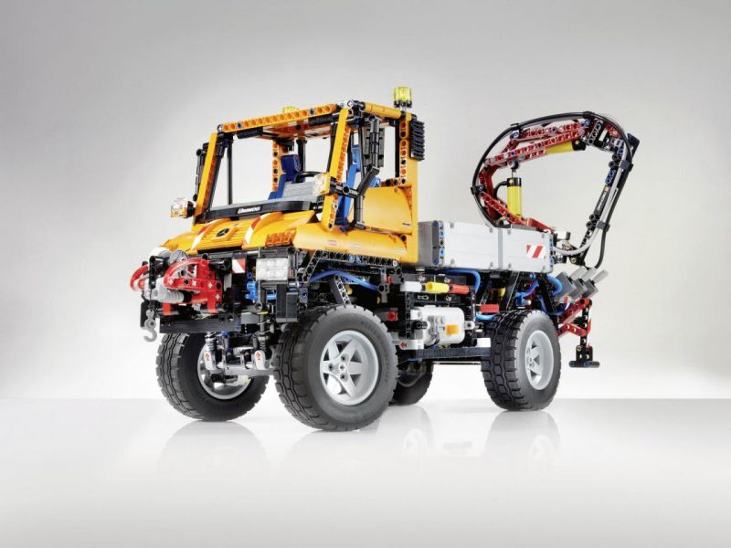 «LEGO» представил свой вариант  Mercedes-Benz Unimog U 400