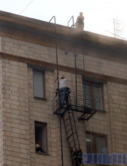 Единственный обгоревший при пожаре гостиницы оказался депутатом ВР