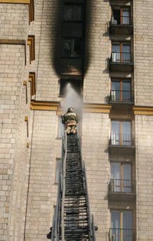 Единственный обгоревший при пожаре гостиницы оказался депутатом ВР