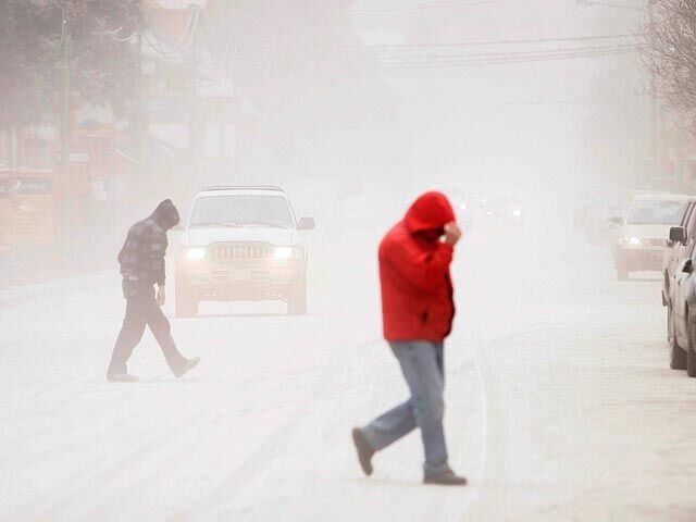 Вулкан Пуйеуэ засыпал Чили и Аргентину толстым слоем пепла