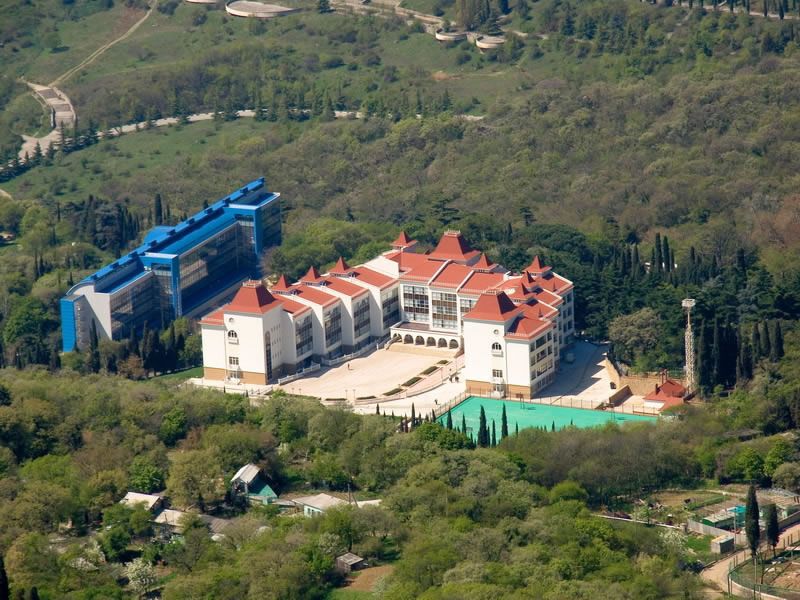 Детский лагерь Артек 