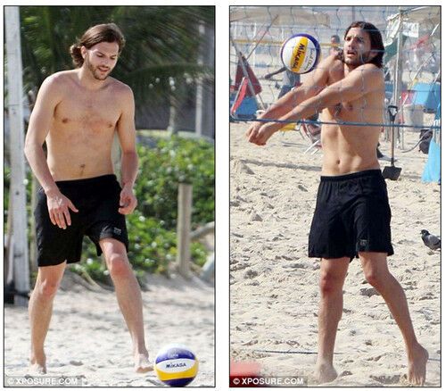 Эштон Катчер развлекается на пляже