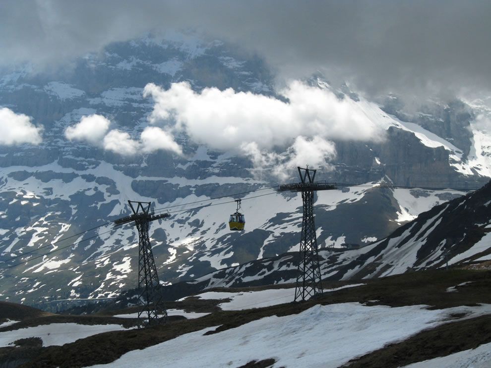 Захоплюючі види з вагонів канатної дороги