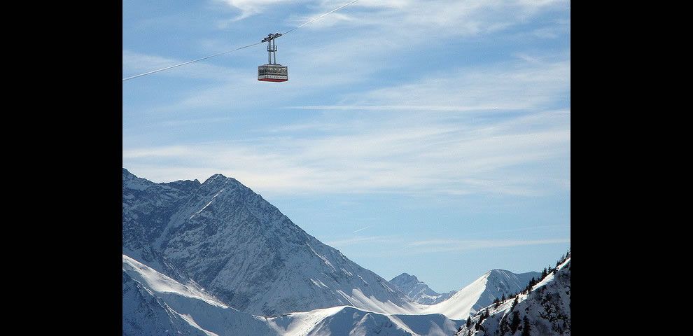 Захоплюючі види з вагонів канатної дороги