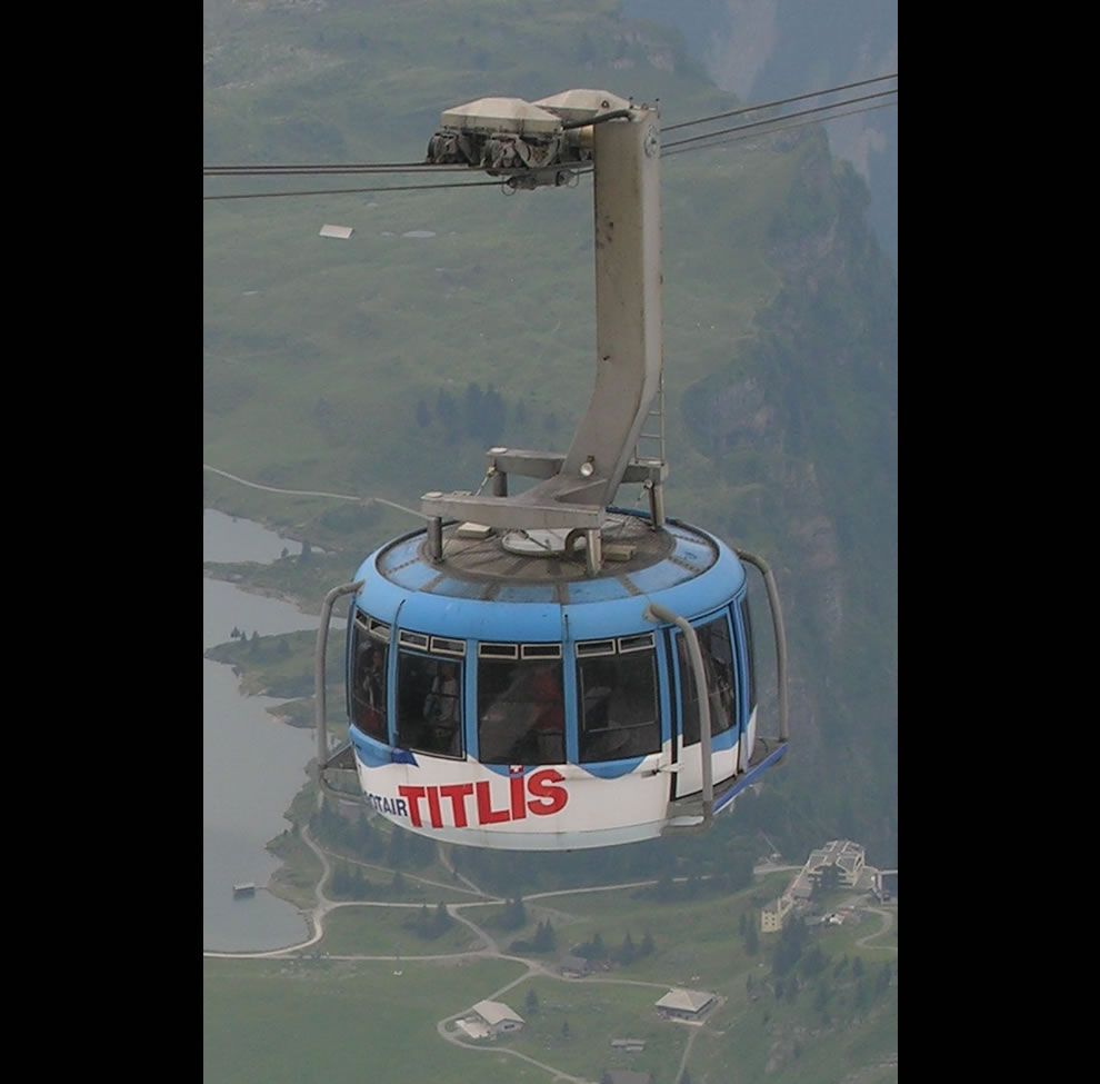 Захоплюючі види з вагонів канатної дороги