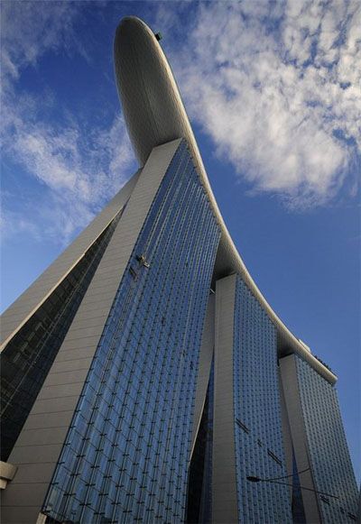 У Сінгапурі відкрився самий незвичайний готель у світі. Фото