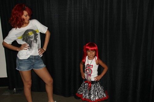 Рианна вместе со своими фанатами