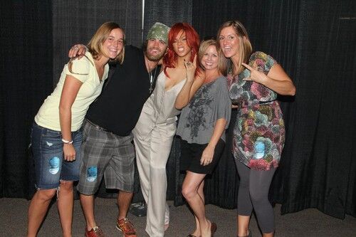 Рианна вместе со своими фанатами