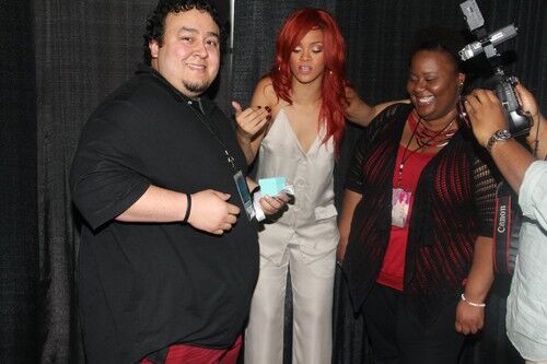 Рианна вместе со своими фанатами