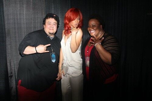 Рианна вместе со своими фанатами