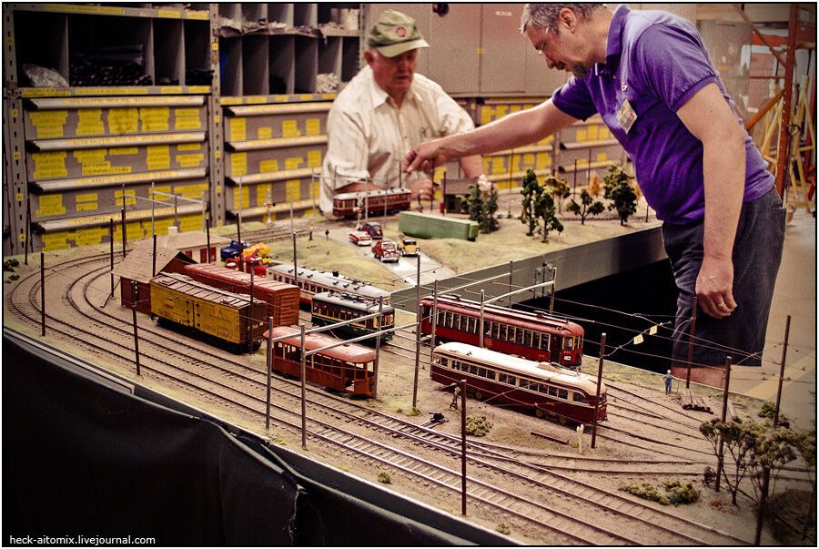 День открытых дверей в канадском трамвайном депо