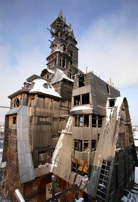 Деревянный небоскреб в Архангельске. Снесен в 2009 году.