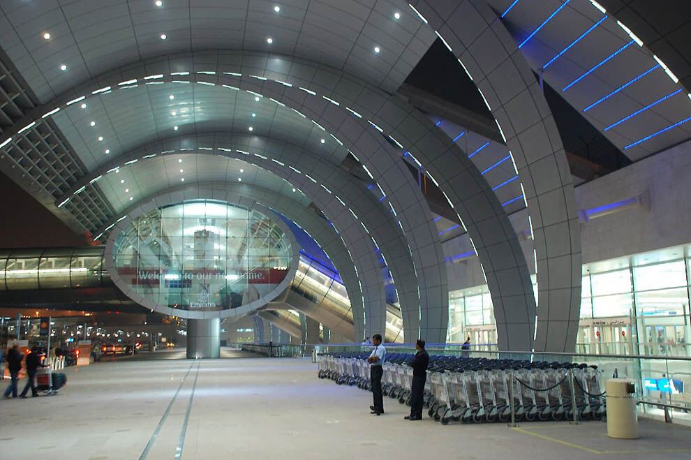 Аеропорт в пустелі